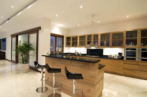 Rice Field View 5 Bedroom Villa, Canggu;