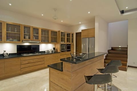 Rice Field View 5 Bedroom Villa, Canggu;