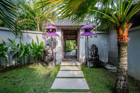 Maya,Luxury 3Bed Villa,pool,by the Beach
