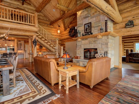 Red Feather Lodge, Living Room, 2