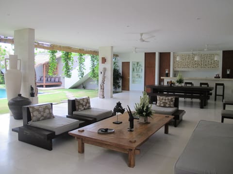 Stylish&Elegant 6Bed Lux Villa,Seminyak;
