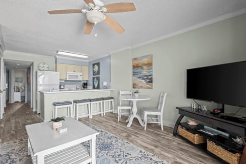 Royal Palms 503 Living area