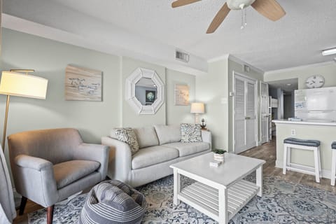 Royal Palms 503 Living area