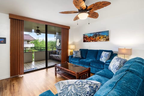 Comfortable Living Room with Access to Private Lanai