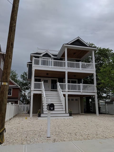 Ample parking, decks in the heart of Beach Haven