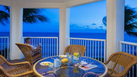 BEAUTIFUL OCEAN VIEW FROM YOUR PRIVATE BALCONY
