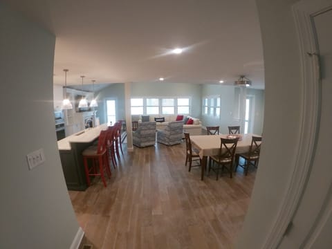 600+ sq inches of cook top, rotisserie, smoker tray