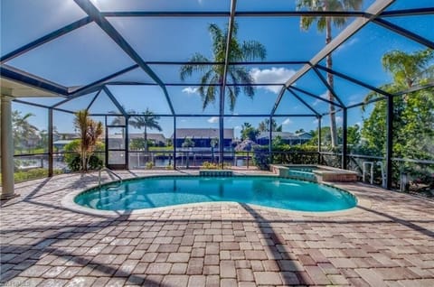 Beautiful Relaxing Pool area