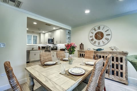The dining area is located right off the kitchen.  Makes clean up after meals a cinch!