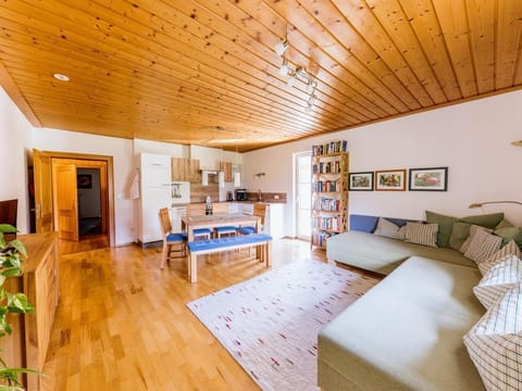 Apartment Apfelbaum - organic farm Auernig Farm Stay in Carinthia, Austria