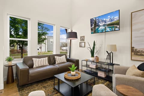 Living Room with Smart TV | Plenty of comfortable seating!