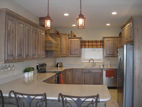 Fully equipped kitchen for cooking and serving