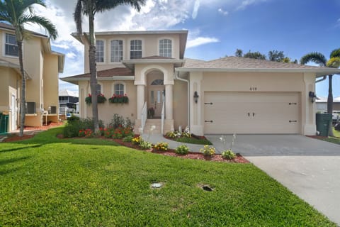 619 Sunset Drive