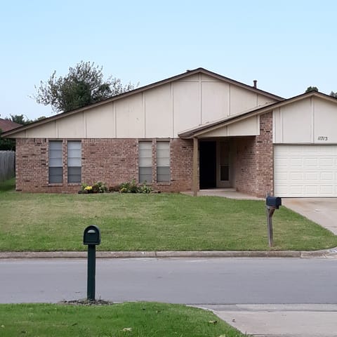 welcome to the quiet neighborhood.....