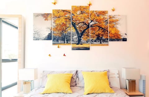 The Master Bedroom "Yellow Room" (ensuite), with 2 EU king size beds ( 160*200)