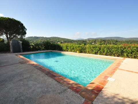 Picture Frame, Wood, Interior Design, Shelving, Shelf, Comfort, Flooring, Floor, House, Wall