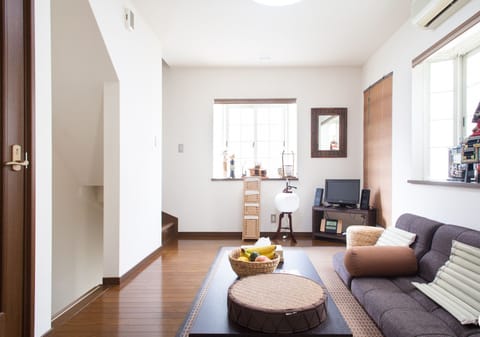 2nd Floor Living Room
