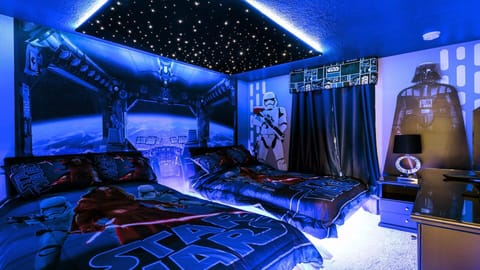 Immerse in a Star Wars ambiance, featuring decor and elements inspired by the iconic galactic saga.