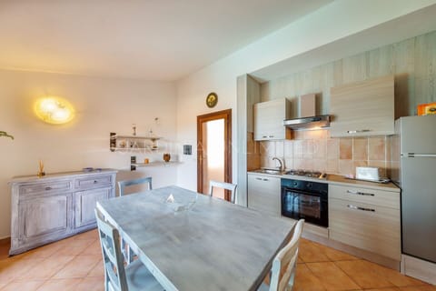 Dining Room, Kitchen