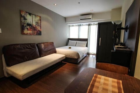SIGLO SUITES @ Knightsbridge 5516