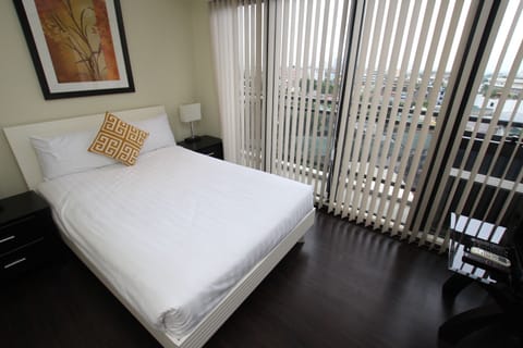 Cozy 1-Bedroom unit @Knightsbridge 0711