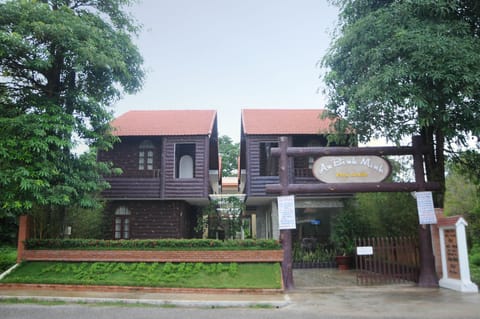 An Bnh Minh Villa and Wooden Handcrafts