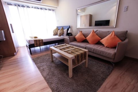 Comfy Studio Unit @ Knightsbridge 4106B