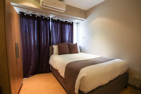 Studio Unit @ Knightsbridge 4708