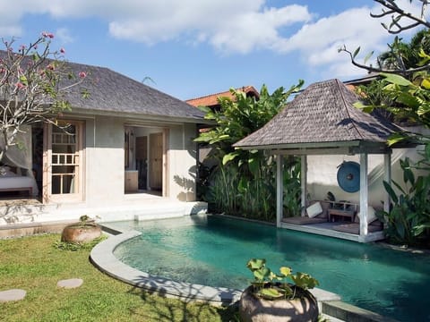 SKL Modern 3BR Villa Downtown Seminyak