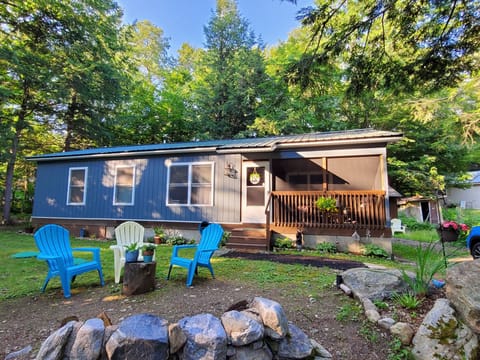 3 bedroom 1 bath 1 level living.