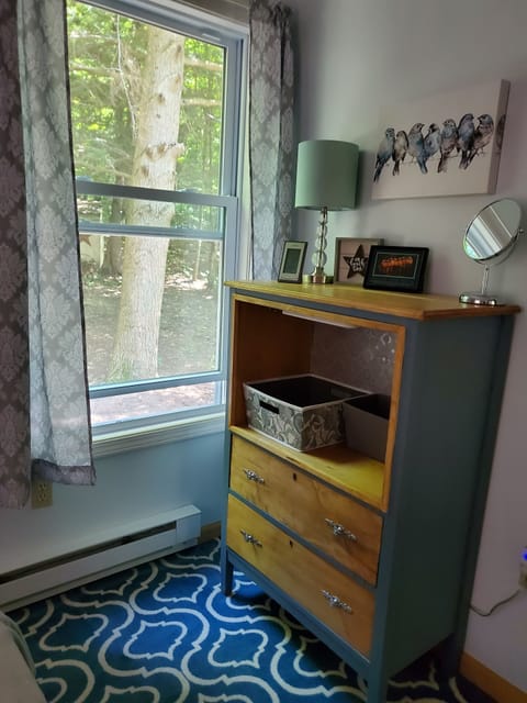 Bedrooom 3  queen bed at the end of hall.