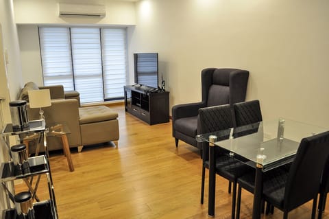 Deluxe Spacious 1-BR Unit @ Milano 2103