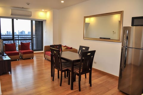 Great City View -1BR Deluxe @Milano 2303