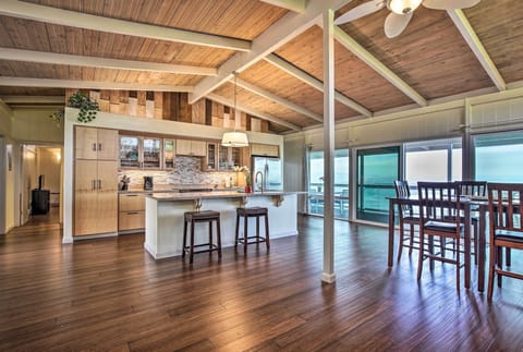 Interior | Open Floor Plan | Free WiFi