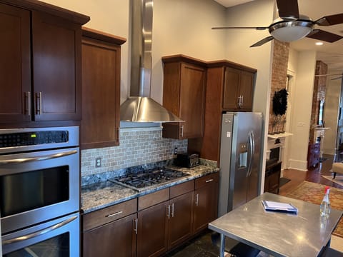 Double sided kitchen with all appliances, gas stove, double ovens. Huge fridge!