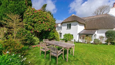 Thatched cottage in Georgeham Nr Croyde