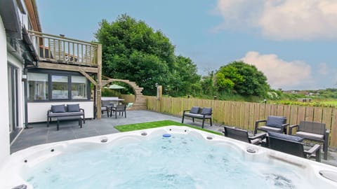 BagEnd Hot Tub
