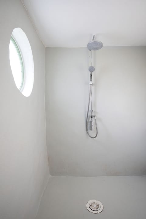 Large wetroom downstairs