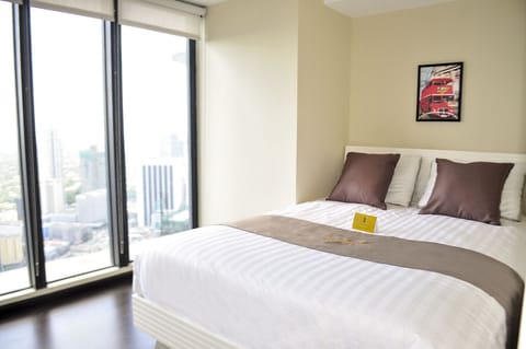 1 Bedroom + Internet @Knightsbridge5312B