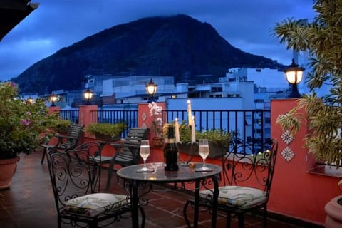 【Terrace area】second floor, siding the master bedroom