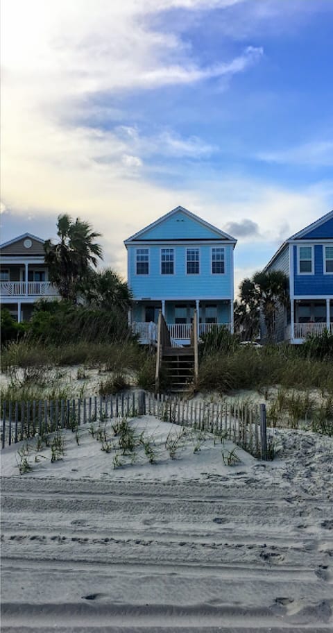 Steps from the beach! Can’t get any closer!