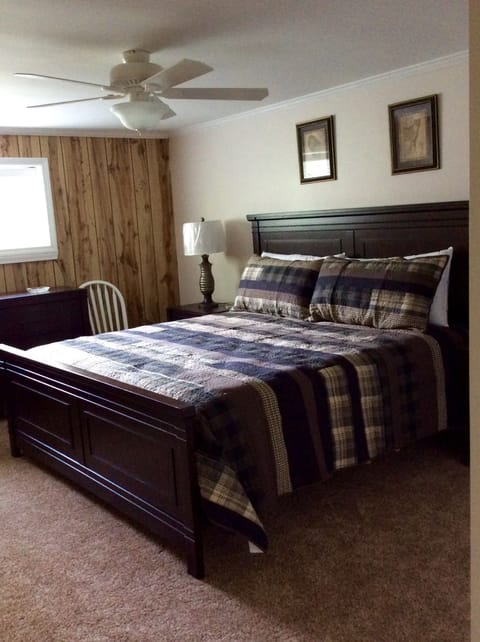 Master bedroom with King Bed