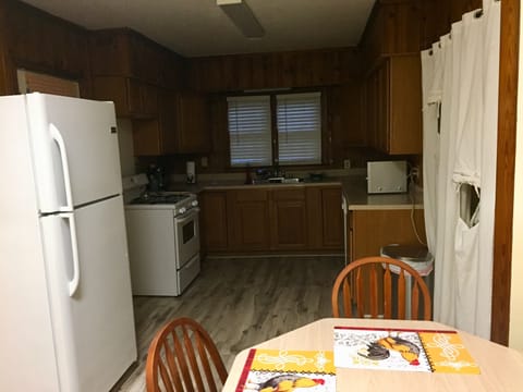 Full size fridge,washer and dryer as well