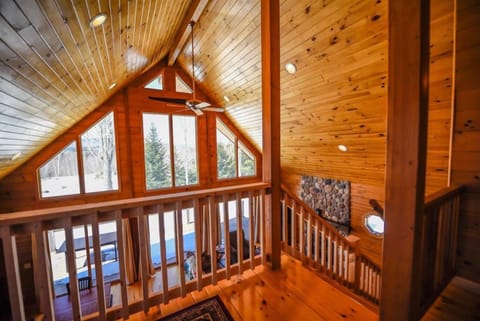 Loft on top floor with queen pullout sofa bed 