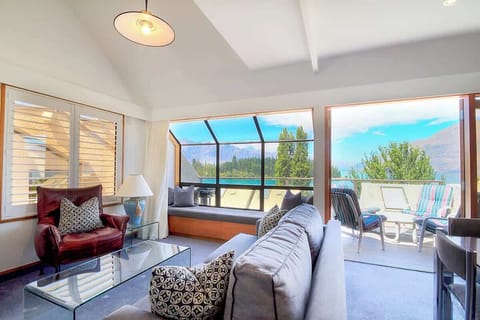 Open plan living with lake views 