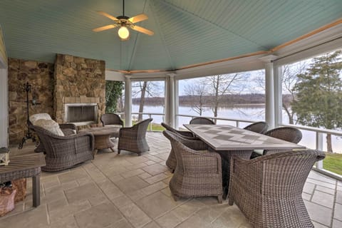Prospect Vacation Rental | 3BR | 2.5BA | 2,600 Sq Ft | 4 Stairs to Access