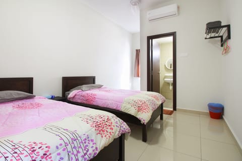 5 Standard Room
