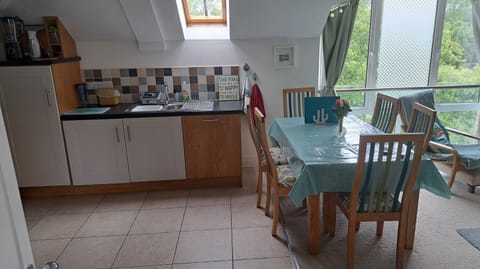 0003-1997782741516629350 3