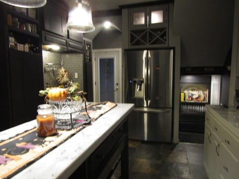 Chefs Kitchen , French Refrigerator with filtered water and Ice Maker