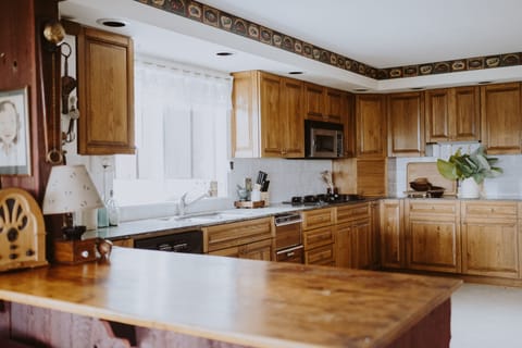 FULL SIZE KITCHEN - EQUIPPED WITH EVERYTHING YOU'LL NEED